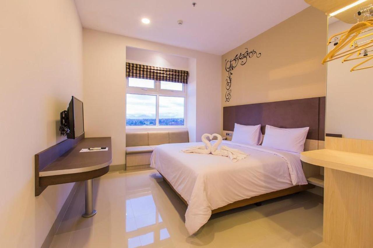 Sparks Odeon Sukabumi, Artotel Curated Buitenkant foto