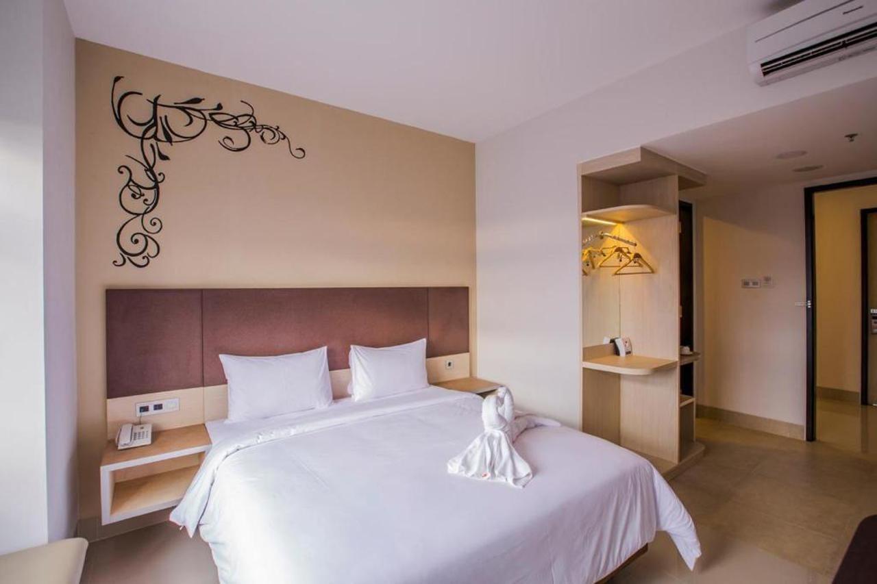 Sparks Odeon Sukabumi, Artotel Curated Buitenkant foto