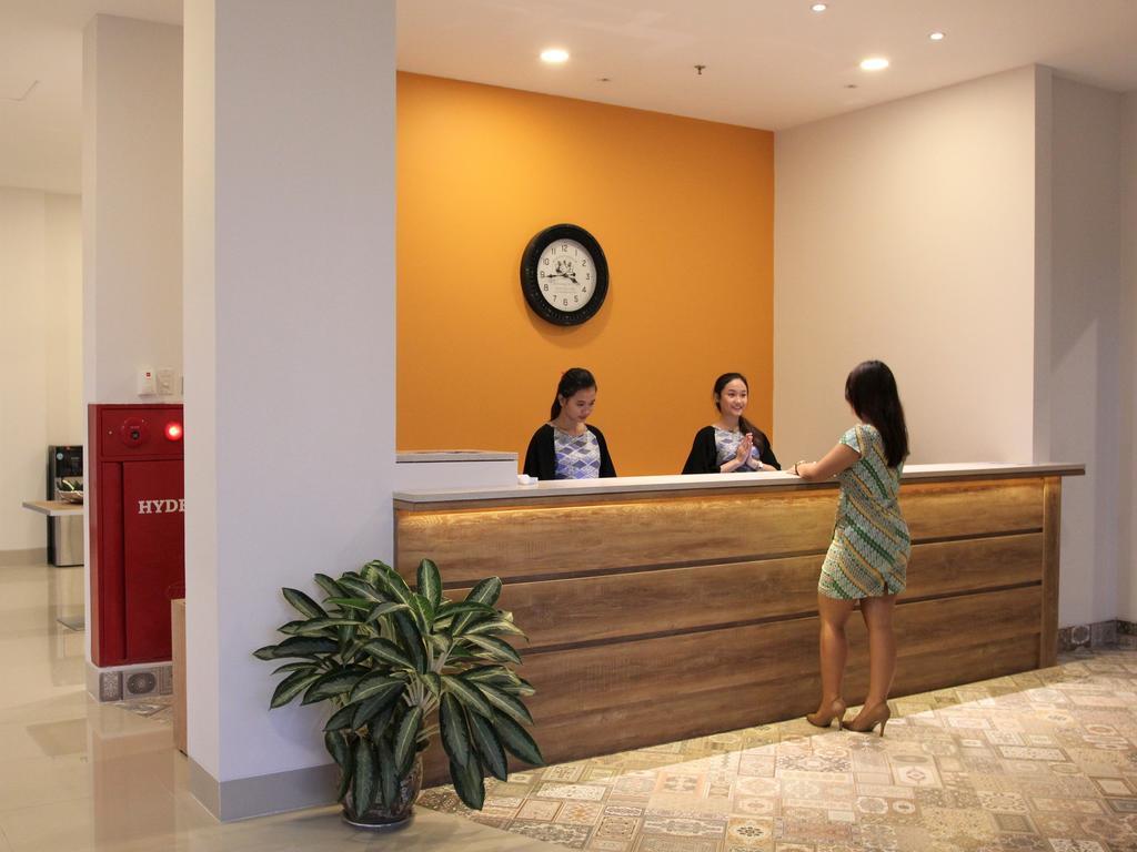 Sparks Odeon Sukabumi, Artotel Curated Buitenkant foto