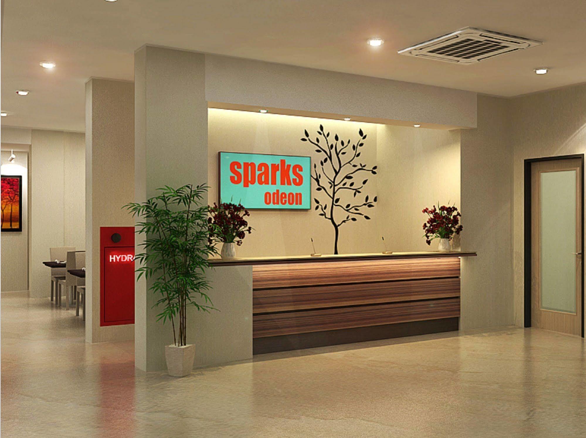 Sparks Odeon Sukabumi, Artotel Curated Buitenkant foto