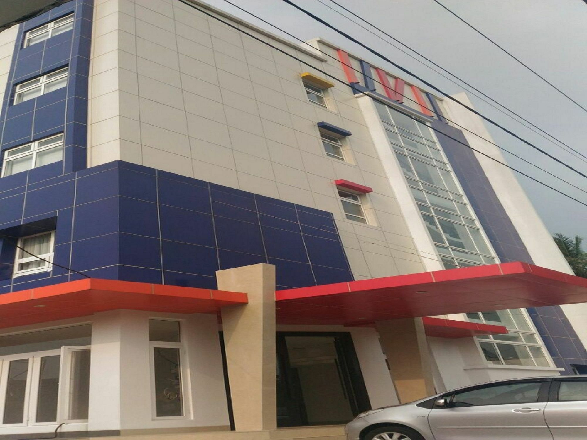 Sparks Odeon Sukabumi, Artotel Curated Buitenkant foto